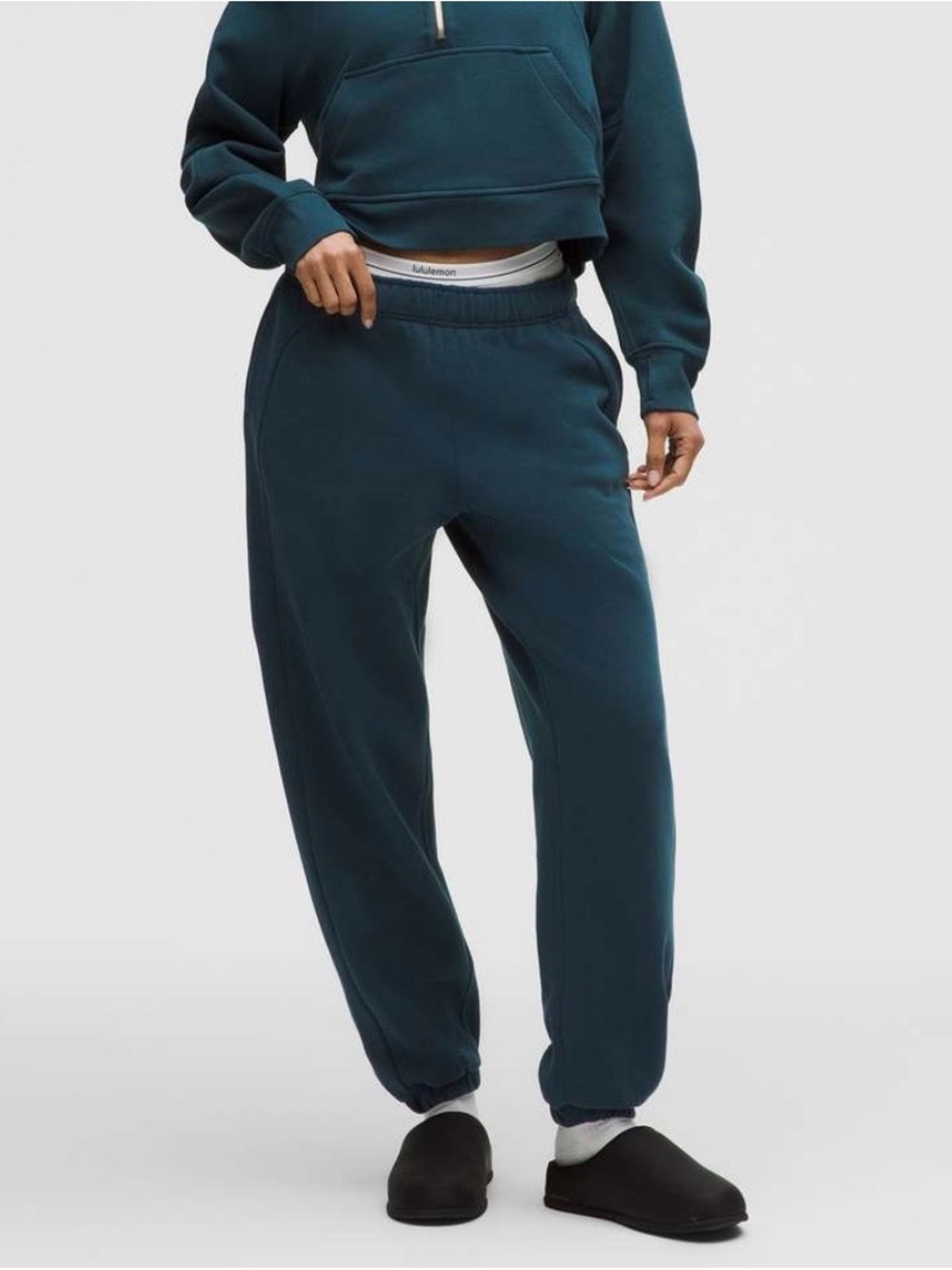 lululemon athletica Scuba Mid-rise Oversized Jogger